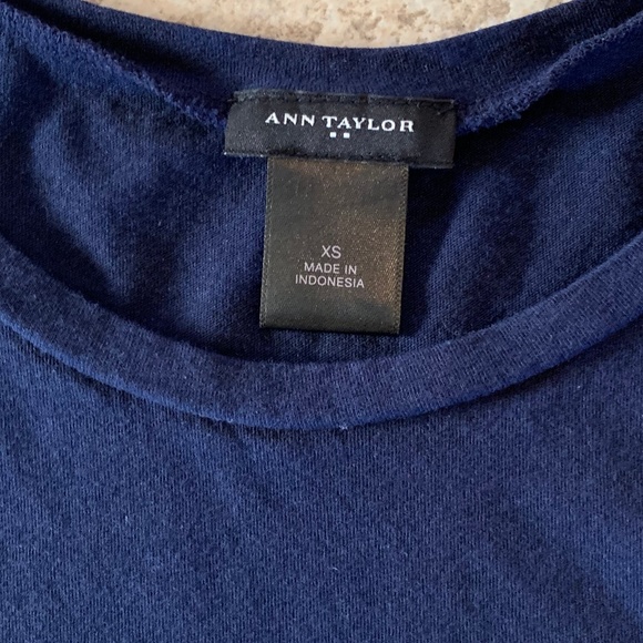 Ann Taylor Navy Sleeveless Top XS - Picture 2 of 4